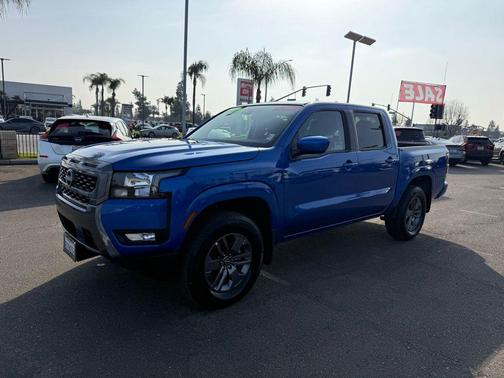 2025 Nissan Frontier SV