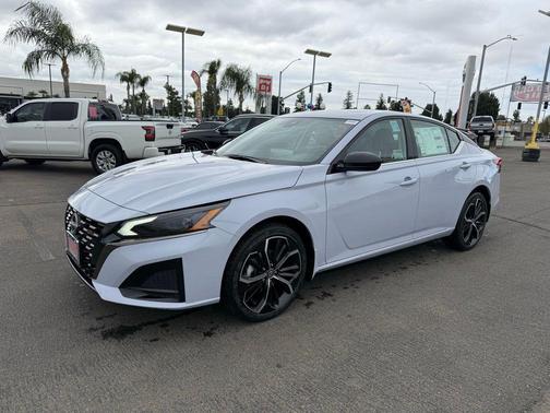 2025 Nissan Altima SR AWD