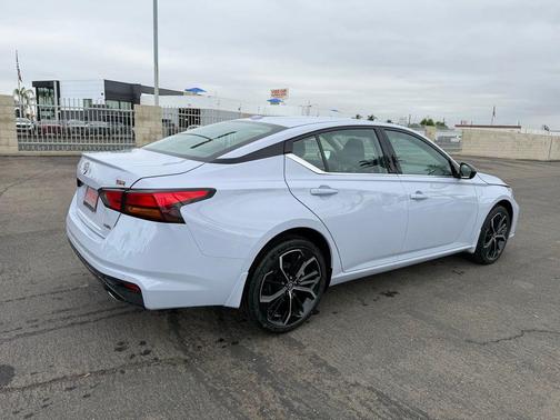 2025 Nissan Altima SR AWD