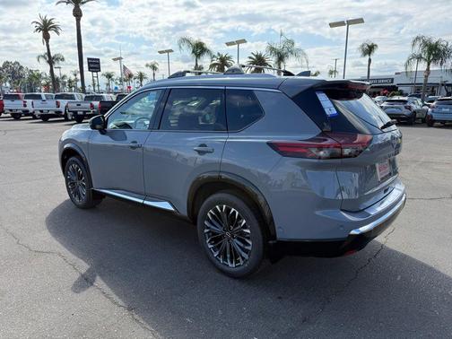 2025 Nissan Rogue Platinum