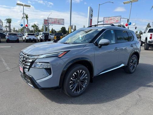 2025 Nissan Rogue Platinum