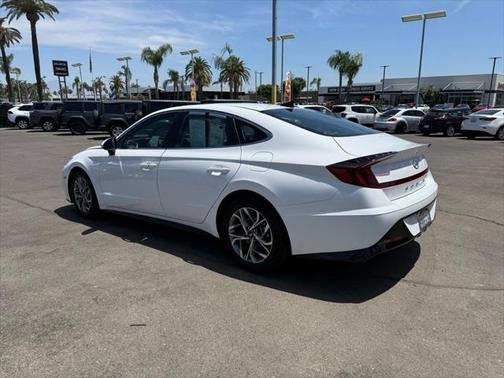 2022 Hyundai SONATA SEL