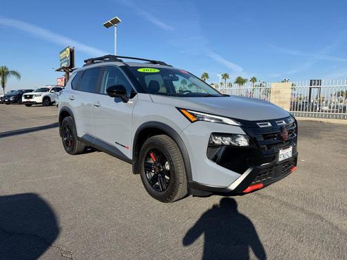 2025 Nissan Rogue Rock Creek