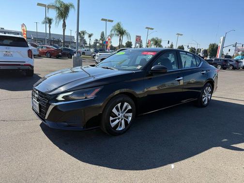 2025 Nissan Altima S FWD