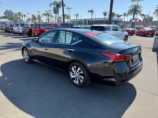 2025 Nissan Altima S FWD