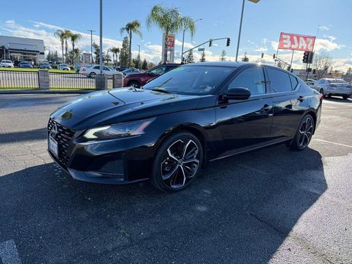 2024 Nissan Altima SR FWD