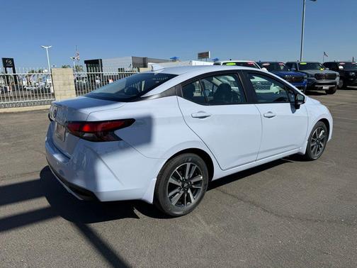 2025 Nissan Versa 1.6 SV