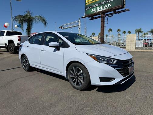 2025 Nissan Versa 1.6 SV