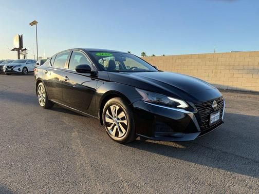 2025 Nissan Altima S FWD