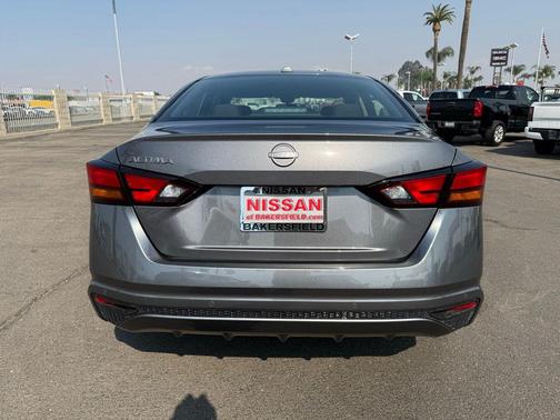 2025 Nissan Altima S FWD