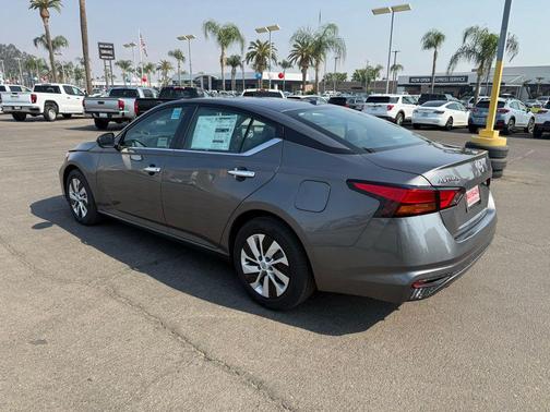 2025 Nissan Altima S FWD