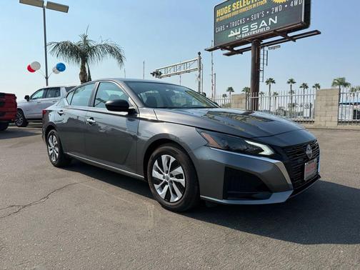 2025 Nissan Altima S FWD