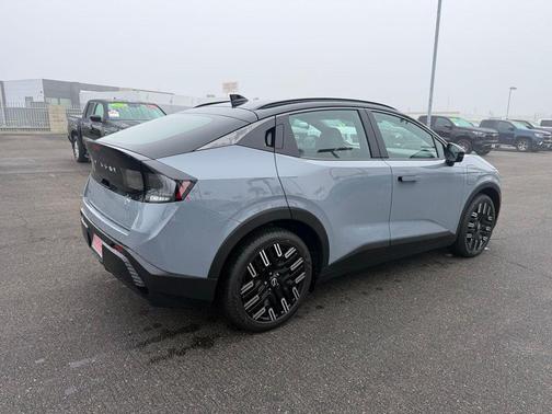 2026 Nissan Leaf PLATINUM+
