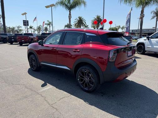 Scarlet Ember Tintcoat 2026 Nissan Kicks SR