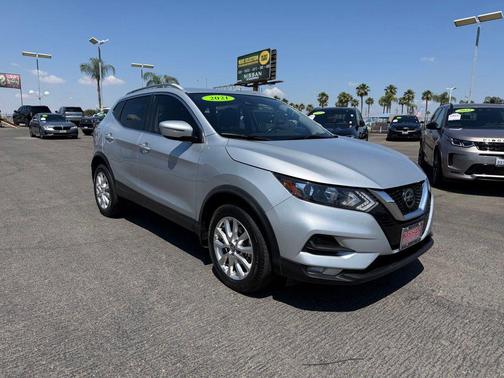 Brilliant Silver Metallic 2021 Nissan Rogue Sport SV
