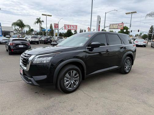 Super Black 2025 Nissan Pathfinder S FWD