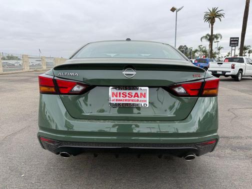 2025 Nissan Altima SR FWD