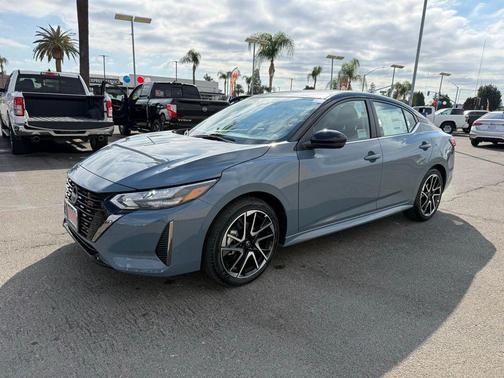 2025 Nissan Sentra SR