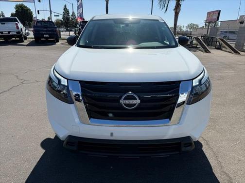 2025 Nissan Pathfinder S 4WD