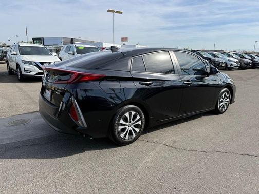 2022 Toyota Prius Prime XLE