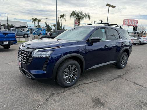 Deep Ocean Blue 2026 Nissan Pathfinder SV