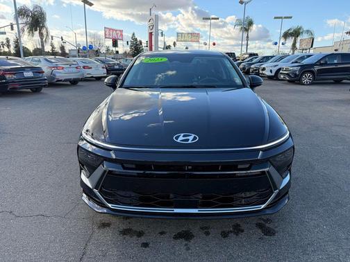 2025 Hyundai SONATA Hybrid SE