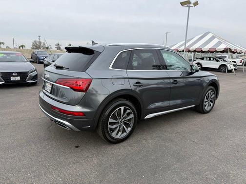 2022 Audi Q5 45 S line Premium