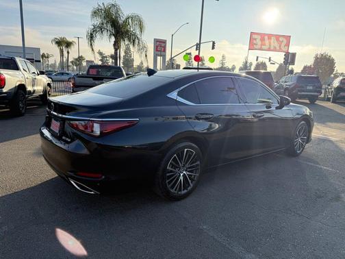 2022 Lexus ES 350 Base