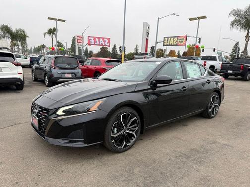 2025 Nissan Altima SR FWD