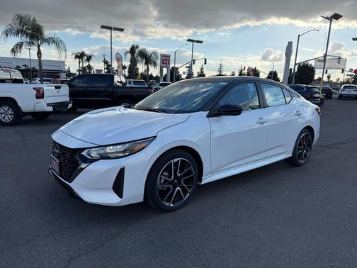 2025 Nissan Sentra SR