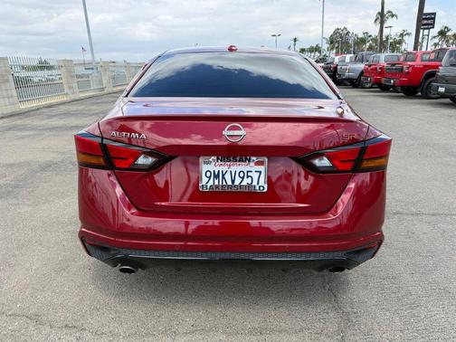 Scarlet 2024 Nissan Altima SR FWD
