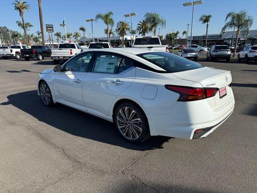 2025 Nissan Altima 2.5 SL