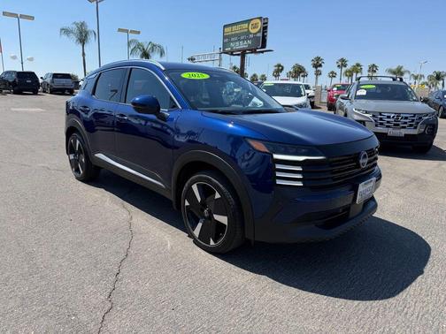 Deep Blue Pearl 2025 Nissan Kicks SR