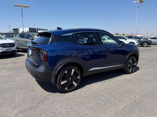 Deep Blue Pearl 2025 Nissan Kicks SR