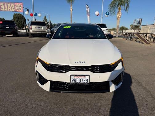 Snow White Pearl 2025 Kia K5 GT-Line