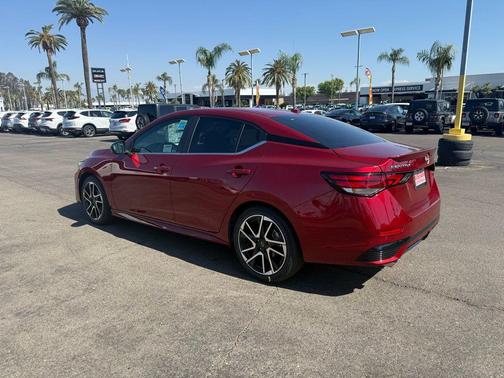 2025 Nissan Sentra SR