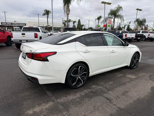 2024 Nissan Altima SR FWD