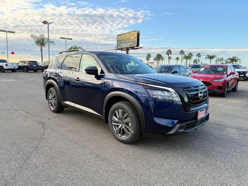 2025 Nissan Pathfinder SV FWD