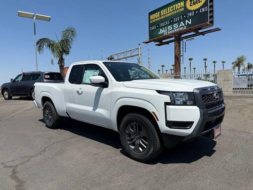 2025 Nissan Frontier SV