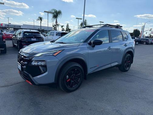 2025 Nissan Rogue Rock Creek