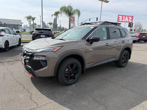 2026 Nissan Rogue Rock Creek