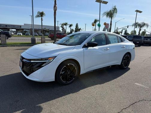 Aspen White Tricoat 2026 Nissan Sentra SR