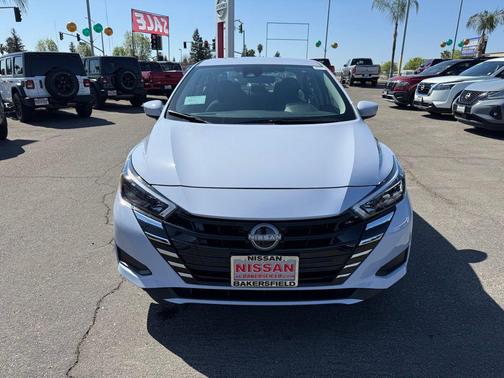 2025 Nissan Versa 1.6 SV