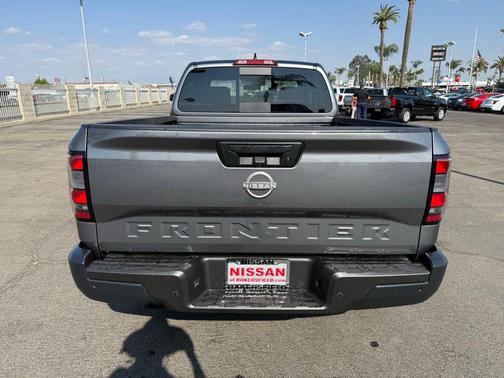 2025 Nissan Frontier S