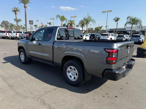 2025 Nissan Frontier S