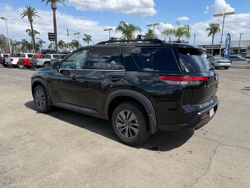 Super Black 2026 Nissan Pathfinder SV