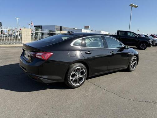 2022 Chevrolet Malibu FWD LT