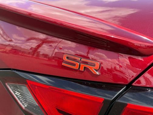 2023 Nissan Altima SR FWD