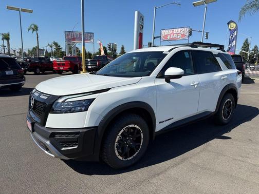 2025 Nissan Pathfinder Rock Creek 4WD