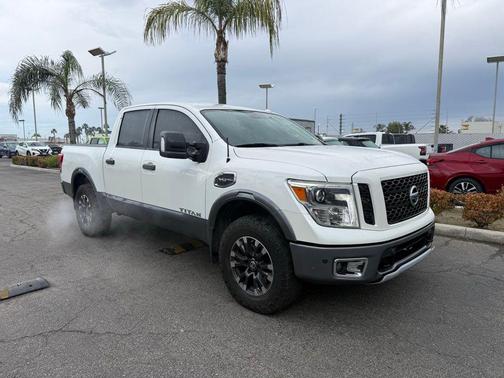 2017 Nissan Titan PRO-4X